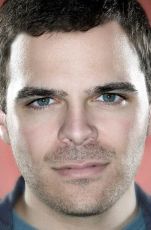 Кайл Патрик Альварез