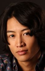 Таити Иноуэ