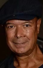 Майкл Робертс